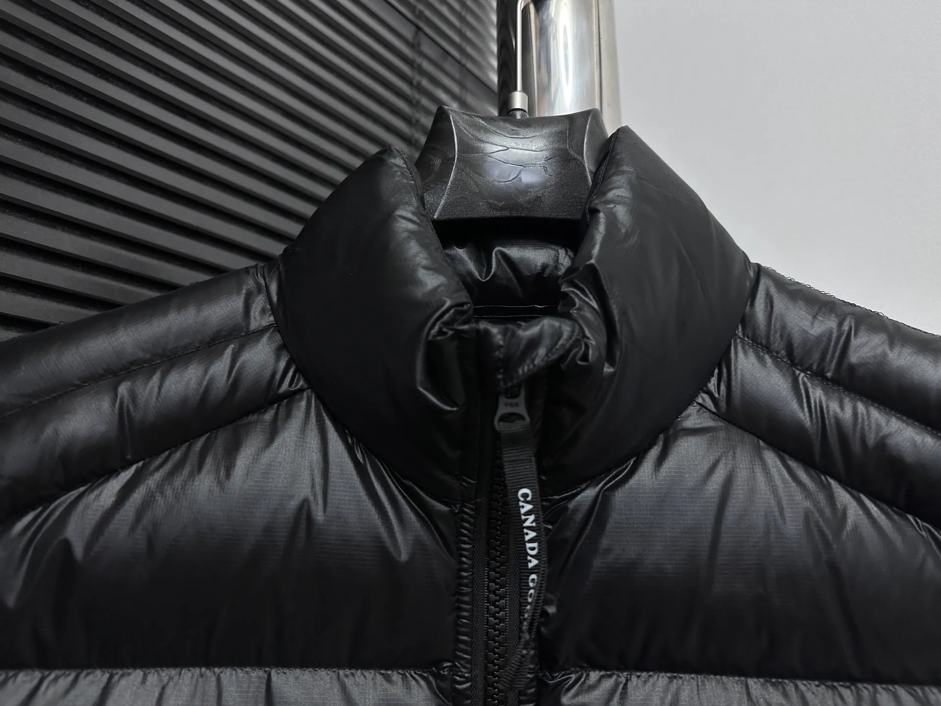 P560 [Canada Goose] CROFTON light down vest R water-repellent treatment Winall windproof fabric 700-fill down capacity Original molding Detailed production The upper body effect is stunning Exclusively available on the Xiaohongshu purchasing platform The highest version on the market Code number: XS-XXL